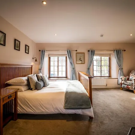 Beautiful Grade 2 Listed Building - West Wing Bowness-on-Windermere