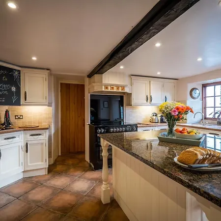 Beautiful Grade 2 Listed Building - West Wing Tatil Evi *