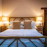 Beautiful Grade 2 Listed Building - West Wing ボウネス＝オン＝ウィンダミア