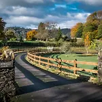 Beautiful Grade 2 Listed Building - West Wing * ボウネス＝オン＝ウィンダミア