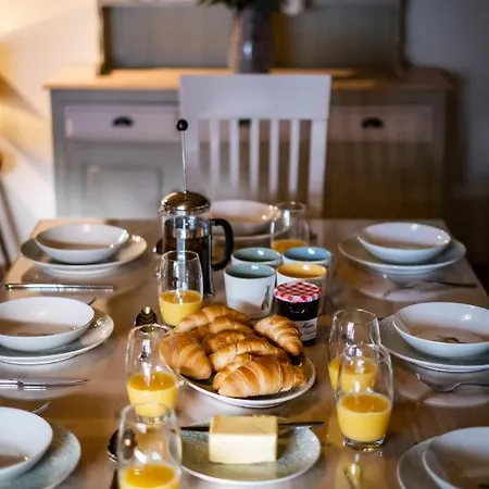 Beautiful Grade 2 Listed Building - West Wing Holiday home *