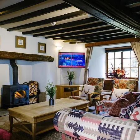 Dom wakacyjny Beautiful Grade 2 Listed Building - West Wing *