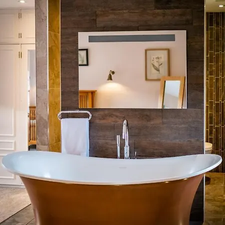 Dom wakacyjny Beautiful Grade 2 Listed Building - West Wing *