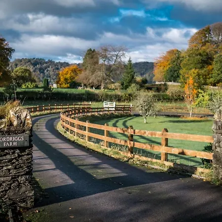 Beautiful Grade 2 Listed Building - West Wing * Bowness-on-Windermere