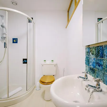 Beautiful Grade 2 Listed Building - West Wing