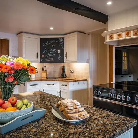 Beautiful Grade 2 Listed Building - West Wing *