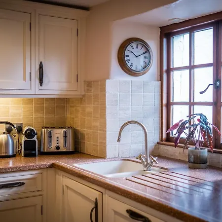 Beautiful Grade 2 Listed Building - West Wing * Bowness-on-Windermere