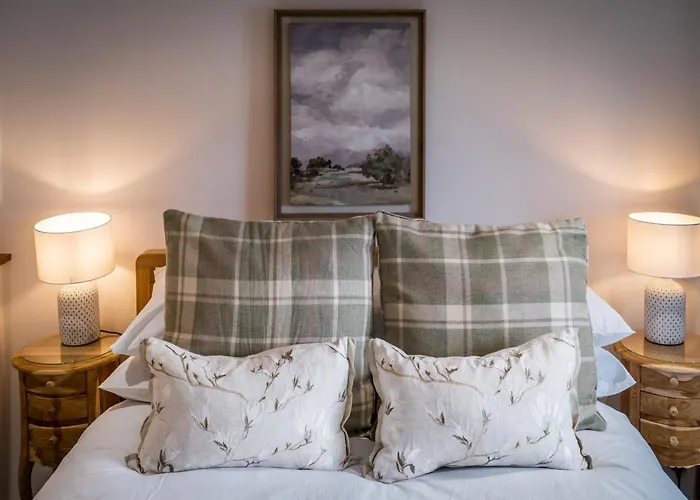 Vakantiehuis Beautiful Grade 2 Listed Building - West Wing