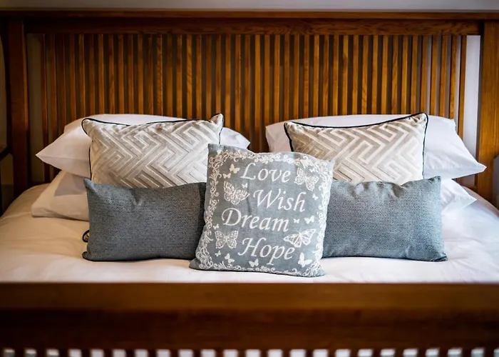 Beautiful Grade 2 Listed Building - West Wing * Bowness-on-Windermere