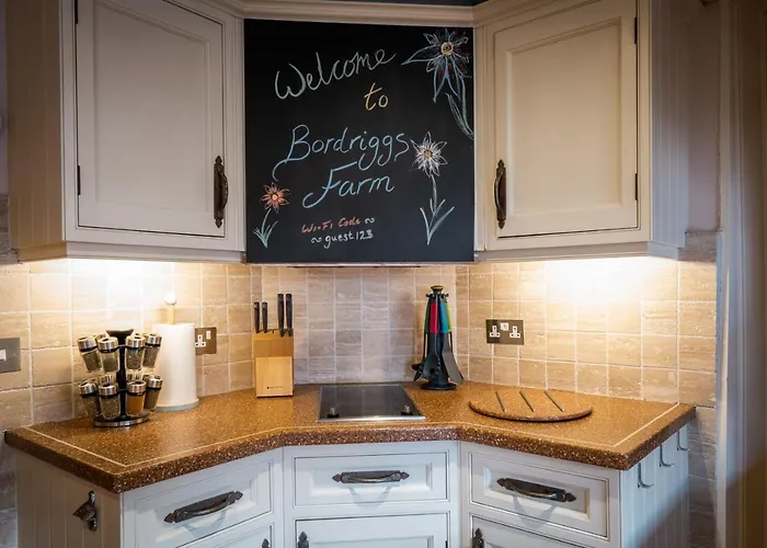 Beautiful Grade 2 Listed Building - West Wing Bowness-on-Windermere