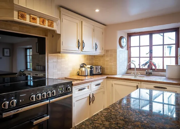 Beautiful Grade 2 Listed Building - West Wing Vakantiehuis Bowness-on-Windermere