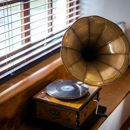 Beautiful Grade 2 Listed Building - West Wing *