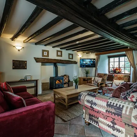 Beautiful Grade 2 Listed Building - West Wing * Bowness-on-Windermere