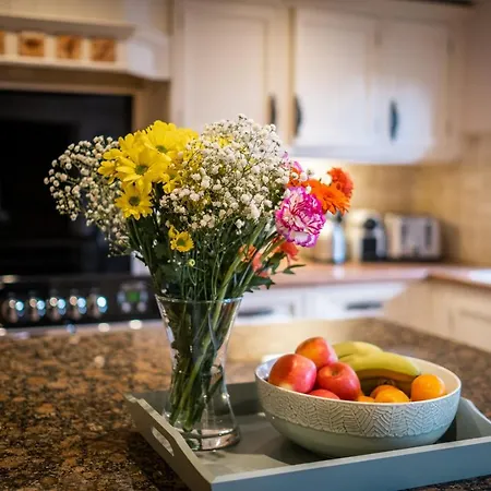 Beautiful Grade 2 Listed Building - West Wing Feriehus Bowness-on-Windermere